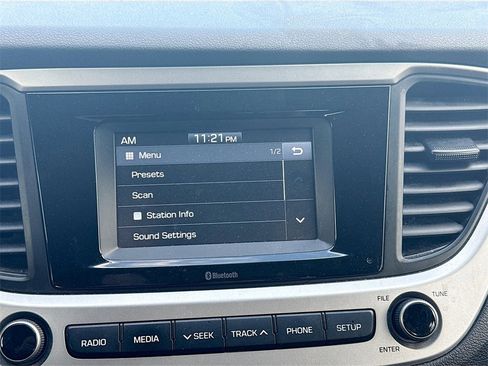 Used 2022 Hyundai Accent SE image 14