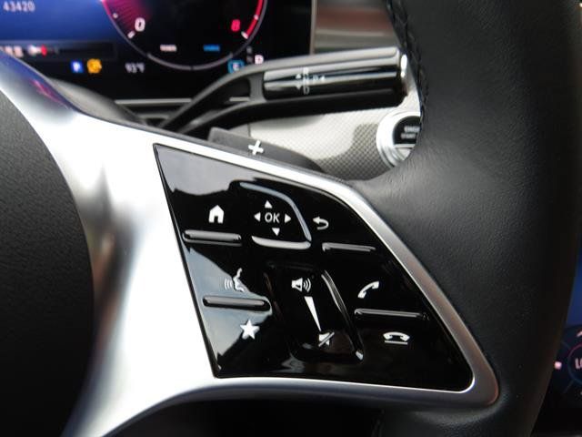 Used 2023 Mercedes-Benz C 300 4MATIC Sedan image 12