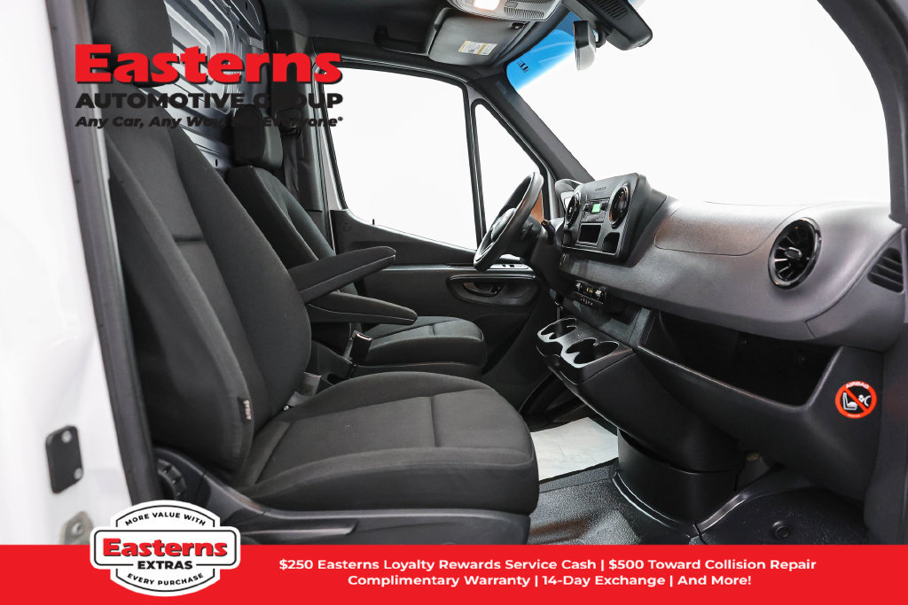 Used 2019 Freightliner Sprinter 2500 RWD image 20