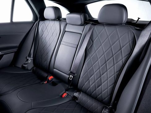 Used 2024 Mercedes-Benz E 450 4MATIC All-Terrain Wagon image 23