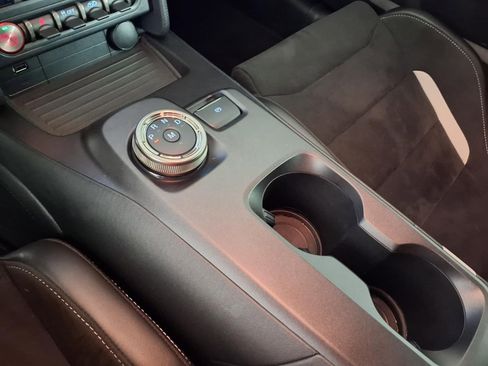 Used 2022 Ford Mustang Shelby GT500 w/ Technology Package image 18