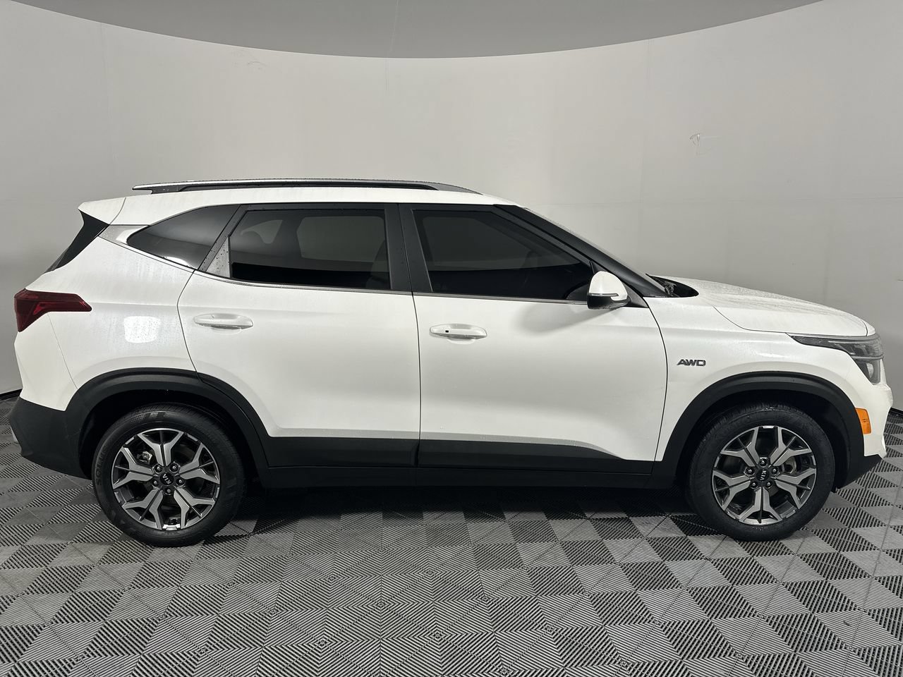 Used 2021 Kia Seltos EX AWD/4WD image 18