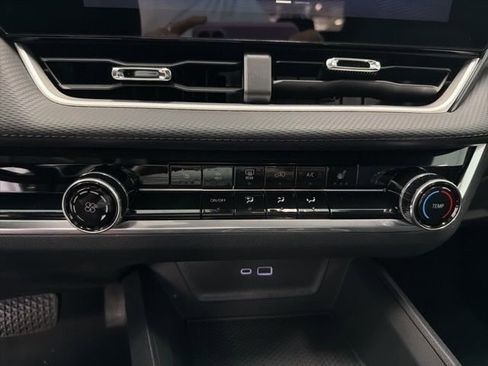 New 2026 Chevrolet Equinox LT FWD image 16