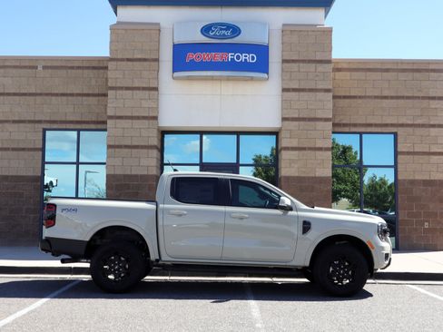 Used 2025 Ford Ranger Lariat w/ FX4 Off-Road Package image 5