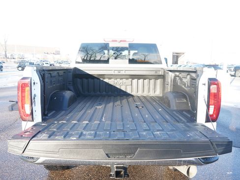 Used 2021 GMC Sierra 3500 SLT w/ SLT Premium Package image 17