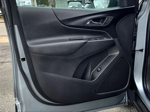 Used 2024 Chevrolet Equinox LT image 9