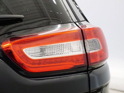 Used 2017 Jeep Cherokee Latitude w/ Cold Weather Group image 16