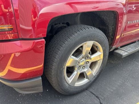 Used 2018 Chevrolet Silverado 1500 LT w/ True North Edition AWD/4WD image 17