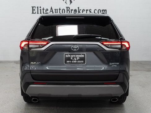 Used 2021 Toyota RAV4 Limited AWD/4WD image 4