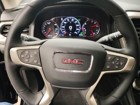 Used 2023 GMC Acadia Denali image 30