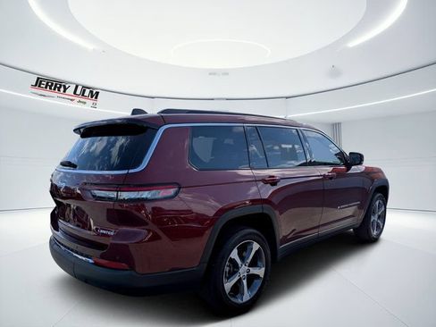 Certified 2025 Jeep Grand Cherokee L Limited w/ Trailer Tow Package AWD/4WD image 3