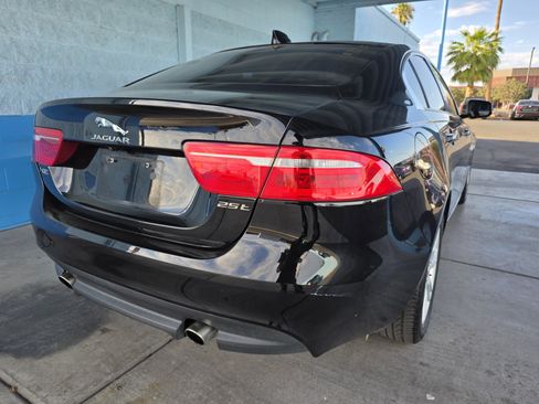 Used 2018 Jaguar XE Premium RWD image 3