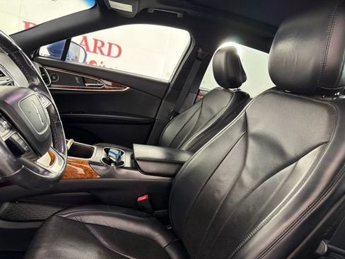 Used 2020 Lincoln Nautilus Reserve FWD image 11