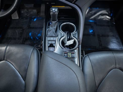 Used 2020 Toyota Camry XLE w/ Driver Assist Package FWD image 32