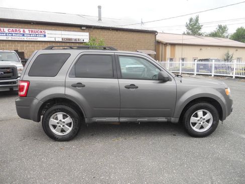 Used 2011 Ford Escape XLT w/ 203A Rapid Spec Order Code FWD image 6