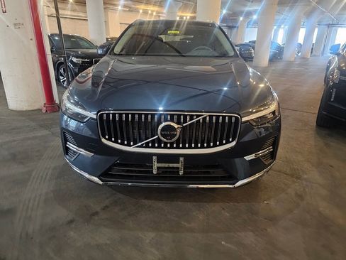 Certified 2023 Volvo XC60 B5 Plus AWD/4WD image 6