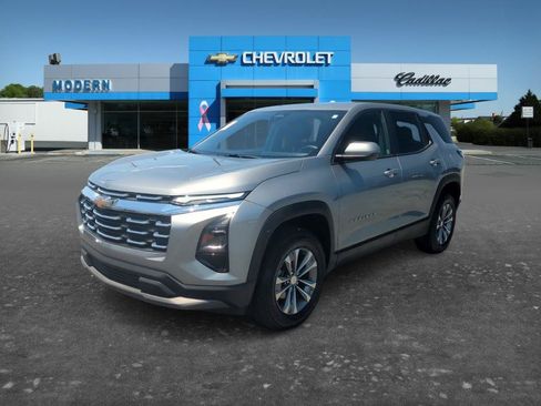 Used 2026 Chevrolet Equinox LT FWD image 1