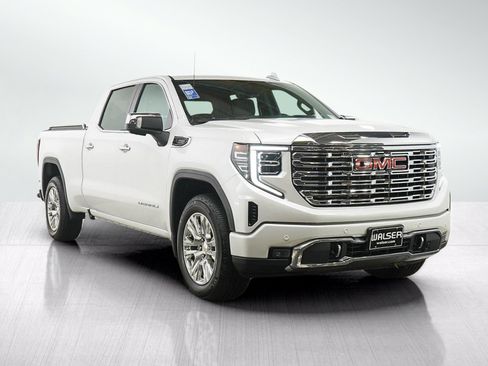 Used 2023 GMC Sierra 1500 Denali w/ Technology Package AWD/4WD image 7