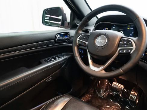 Used 2019 Jeep Grand Cherokee High Altitude AWD/4WD image 12