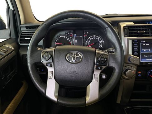 Used 2022 Toyota 4Runner SR5 Premium w/ Moonroof Package RWD image 15