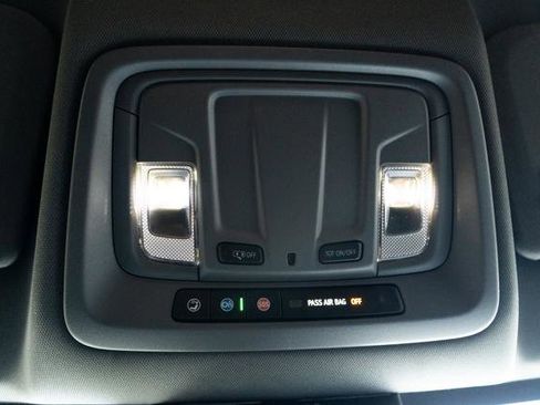 Used 2022 GMC Sierra 1500 Elevation image 29