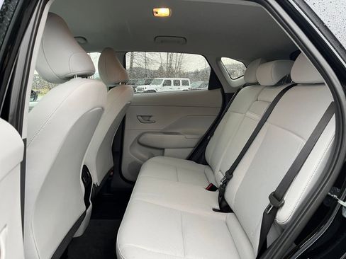 Used 2025 Hyundai Kona SEL image 25