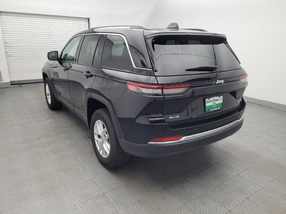 Used 2023 Jeep Grand Cherokee Laredo X AWD/4WD image 5