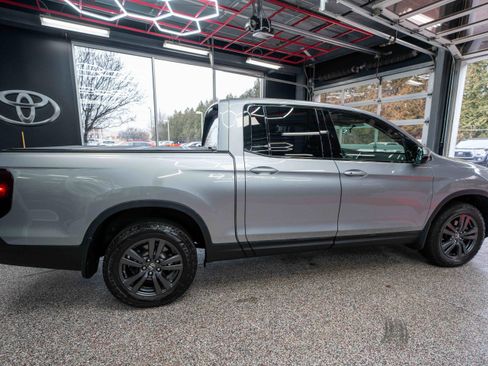 Used 2018 Honda Ridgeline Sport image 4