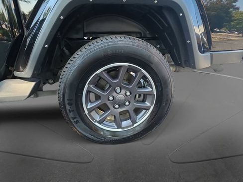 Used 2021 Jeep Gladiator Overland w/ Popular Equipment Package AWD/4WD image 29