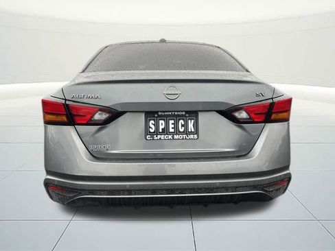 Used 2023 Nissan Altima 2.5 SV image 4