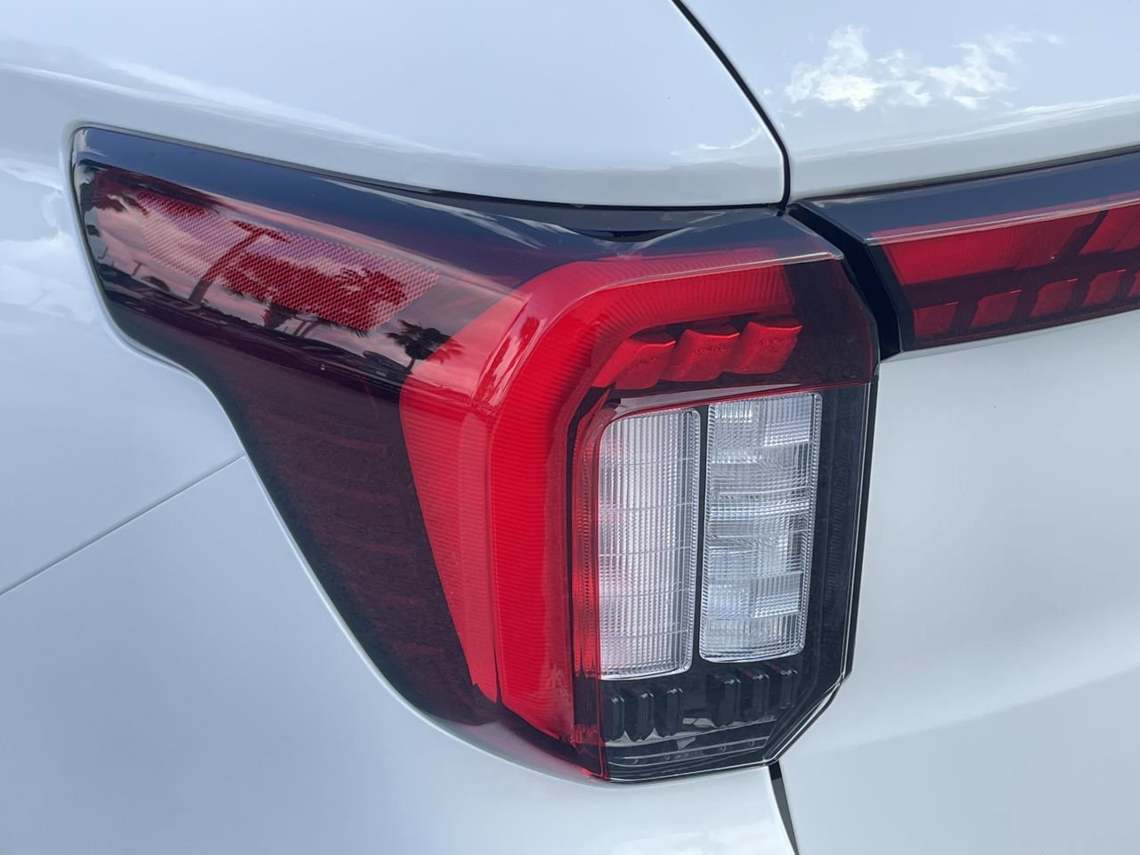 New 2026 Ford Explorer ST-Line w/ ST-Line Street Pack RWD image 10
