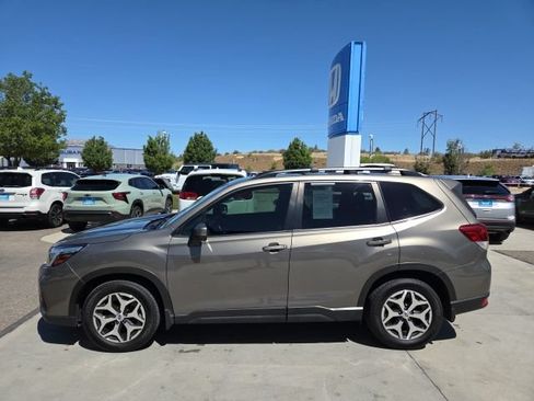 Used 2021 Subaru Forester Premium w/ Popular Package #1 AWD/4WD image 8