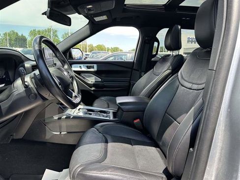 Used 2020 Ford Explorer ST w/ ST Street Pack AWD/4WD image 10