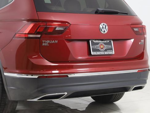 Used 2018 Volkswagen Tiguan SEL w/ 3rd Row Seat Package image 24