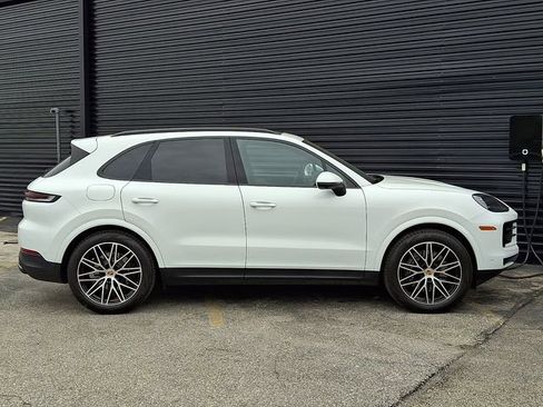 Certified 2026 Porsche Cayenne AWD/4WD image 8