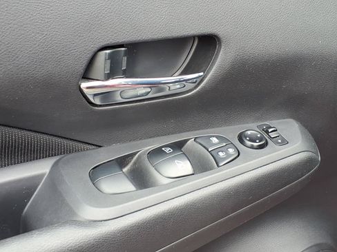 Used 2022 Nissan Kicks SV FWD image 14