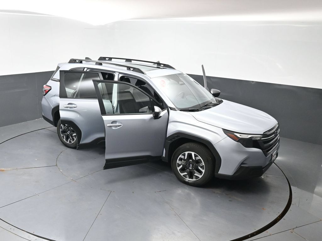 Used 2025 Subaru Forester Premium AWD/4WD image 58