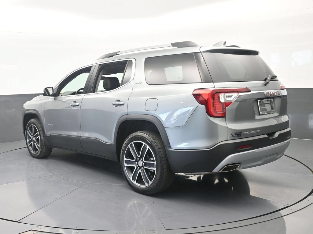 Used 2023 GMC Acadia SLT w/ Technology Package FWD image 4