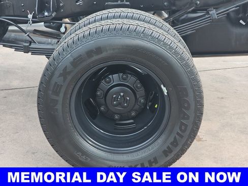 New 2026 RAM 3500 Tradesman AWD/4WD image 37