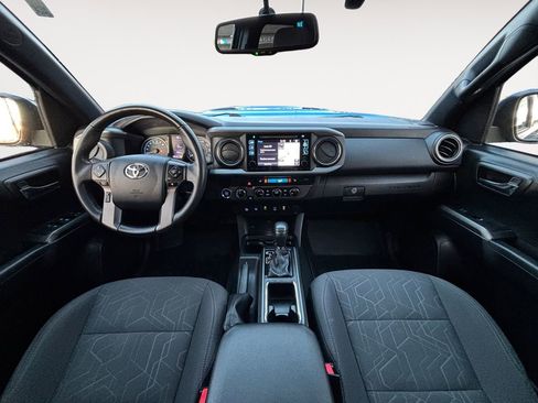 Used 2016 Toyota Tacoma TRD Sport w/ Premium & Technology Package image 13