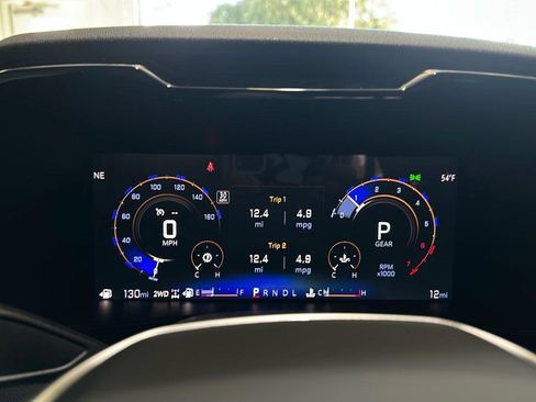 New 2024 Chevrolet Colorado LT w/ LT Convenience Package III image 12