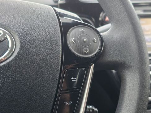 Used 2018 Toyota Prius C Two image 35