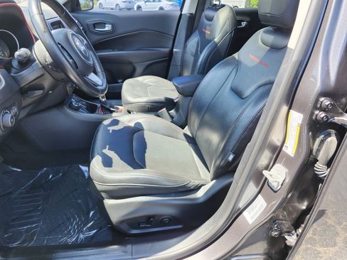 Used 2017 Jeep Compass Trailhawk w/ Leather Interior Group AWD/4WD image 26