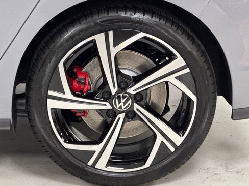 New 2026 Volkswagen Golf SE FWD image 25