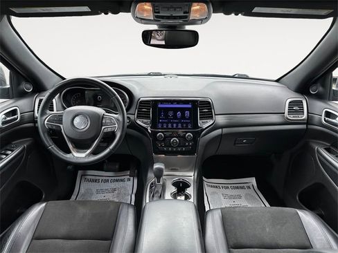 Used 2019 Jeep Grand Cherokee Altitude image 10