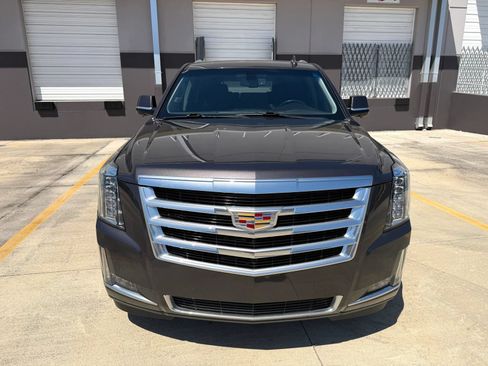 Used 2016 Cadillac Escalade 2WD image 8