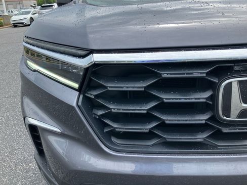 Certified 2025 Honda Pilot EX-L image 28