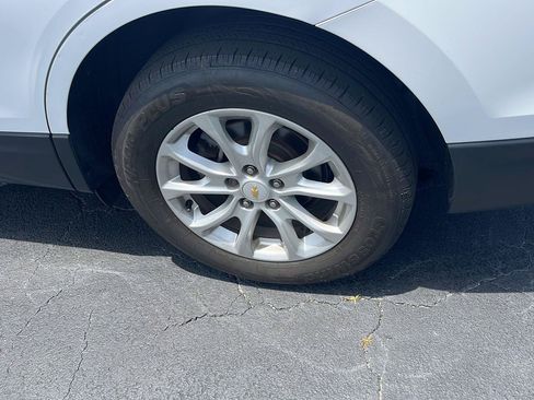 Used 2018 Chevrolet Equinox LT AWD/4WD image 32