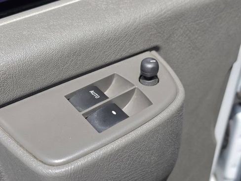 Used 2023 GMC Savana 2500 Extended w/ Driver Convenience Package RWD image 22