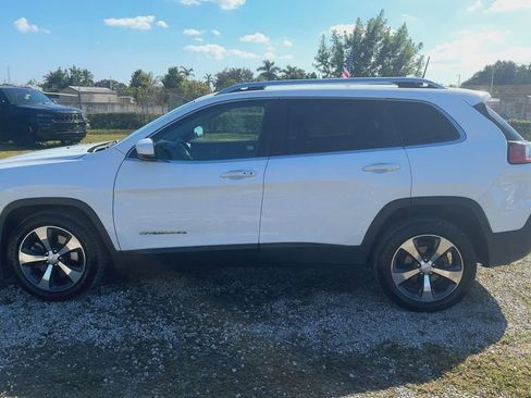 Certified 2019 Jeep Cherokee Limited image 6